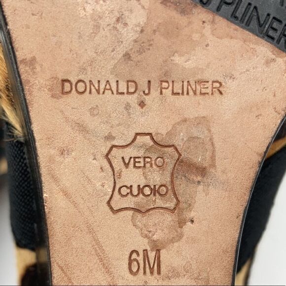 Donald J. Pliner Wedge - Picture 10 of 10